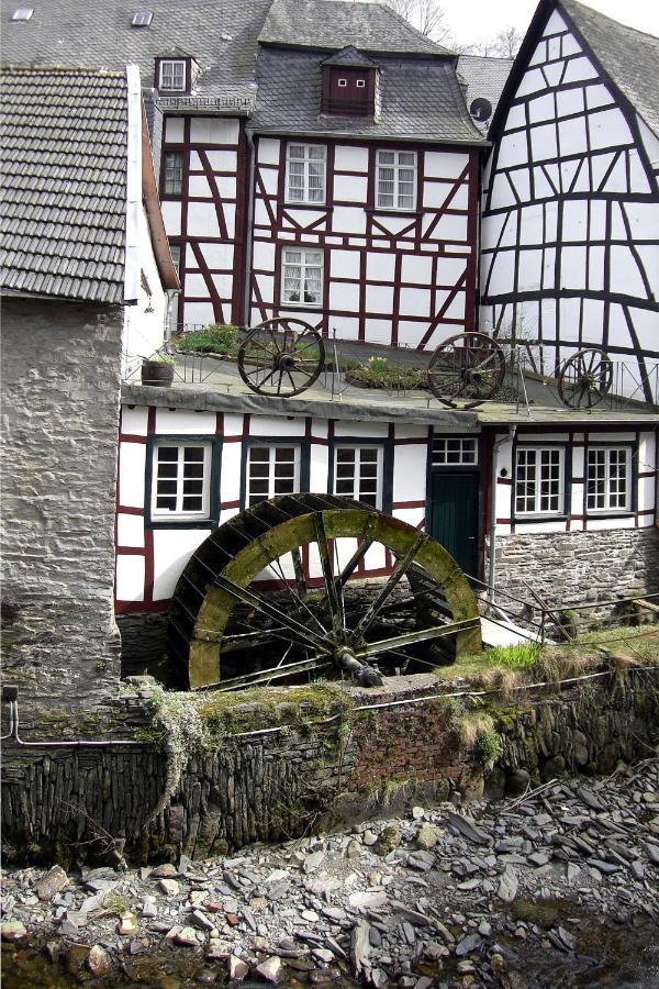 Historisches Haus Im Herzen Von Monschau Eksteriør bilde