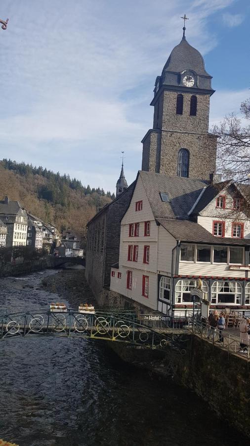Historisches Haus Im Herzen Von Monschau Eksteriør bilde